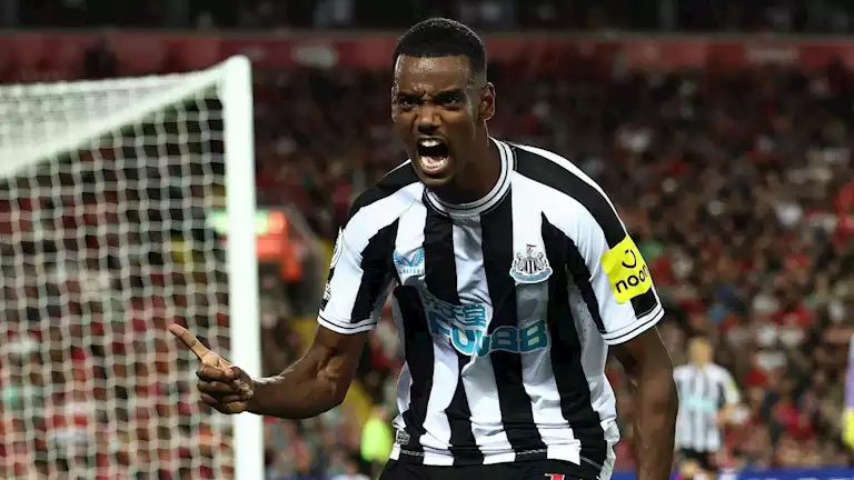 رغم أزمة نيوكاسل.. استدعاء ألكسندر إيزاك للمنتخب السويدي