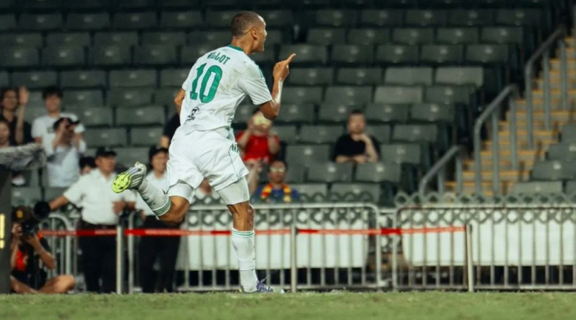 ميلوت: الرقم الصعب في وسط ميدان الأهلي | تألق لافت في دوري روشن