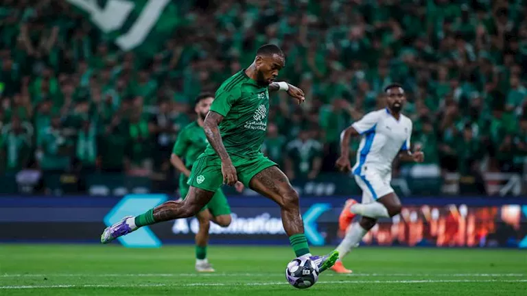 بمشاركة حجازي.. تفاصيل هزيمة نيوم أمام أهلي جدة في الدوري السعودي