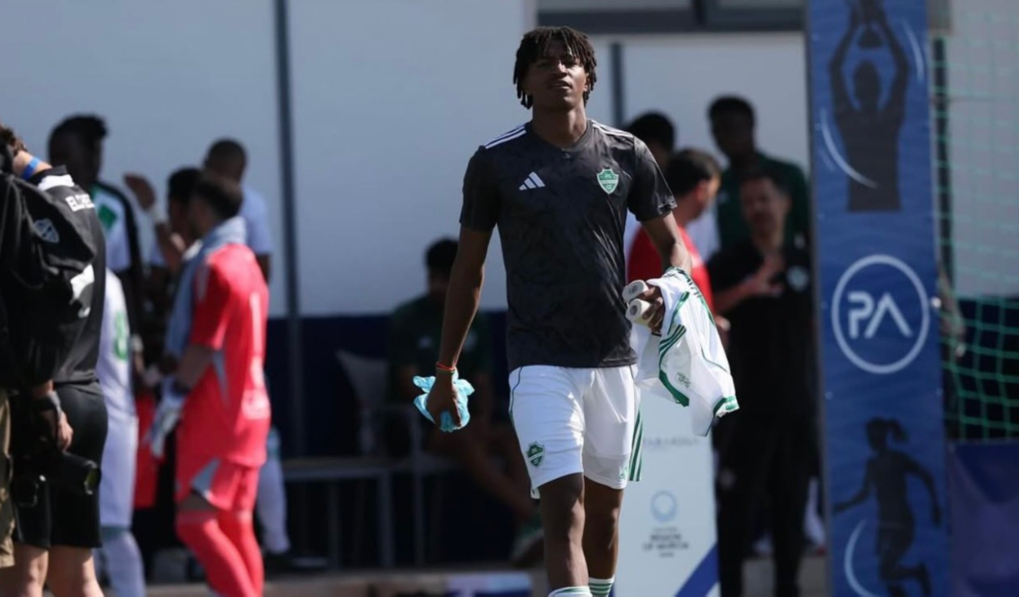 اهتمام أندية بلجيكية باللاعب أيمن فلاتة.. تفاصيل انتقال محتمل