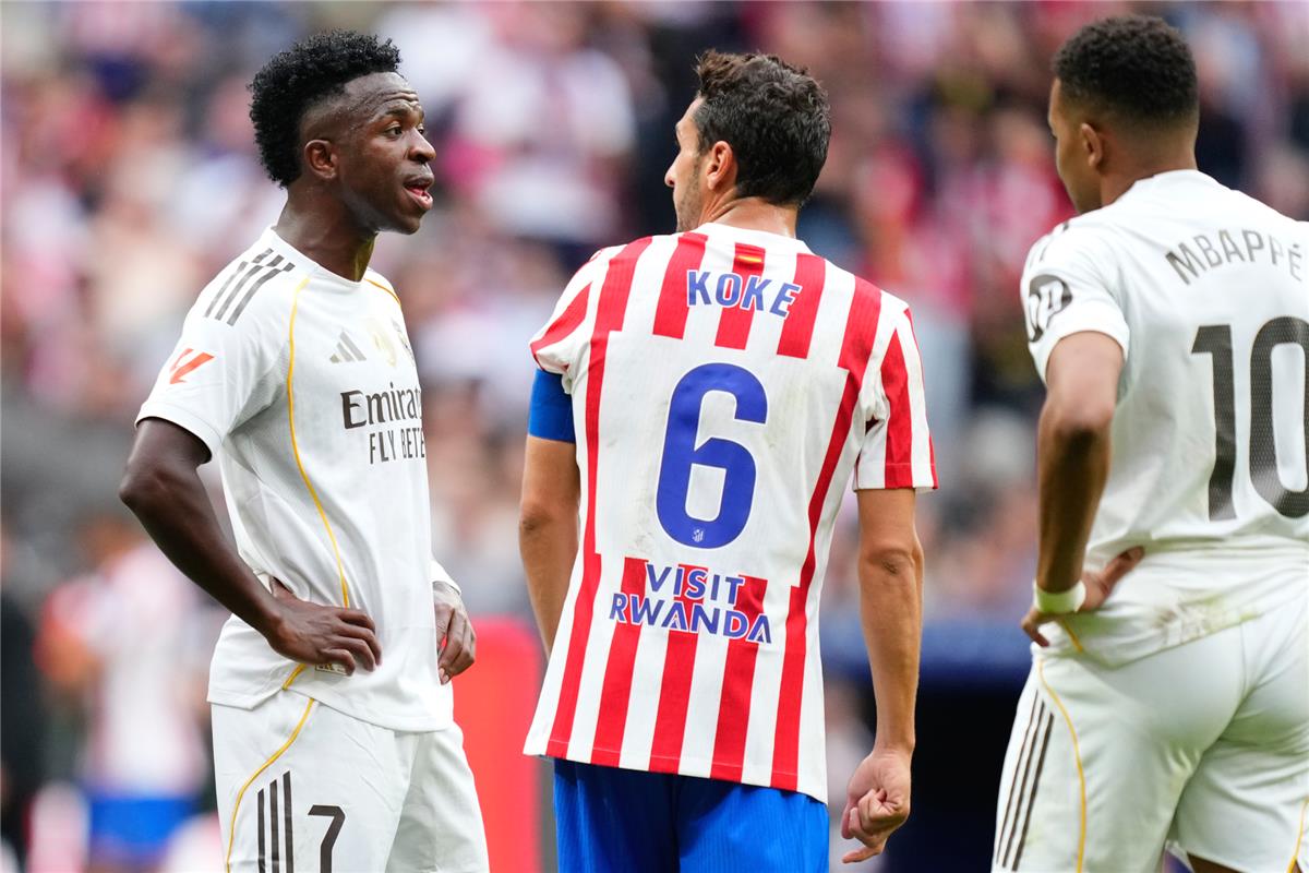 تفاصيل حصرية: مشادة كوكي وفينيسيوس جونيور بسبب مبابي تشعل ديربي مدريد!