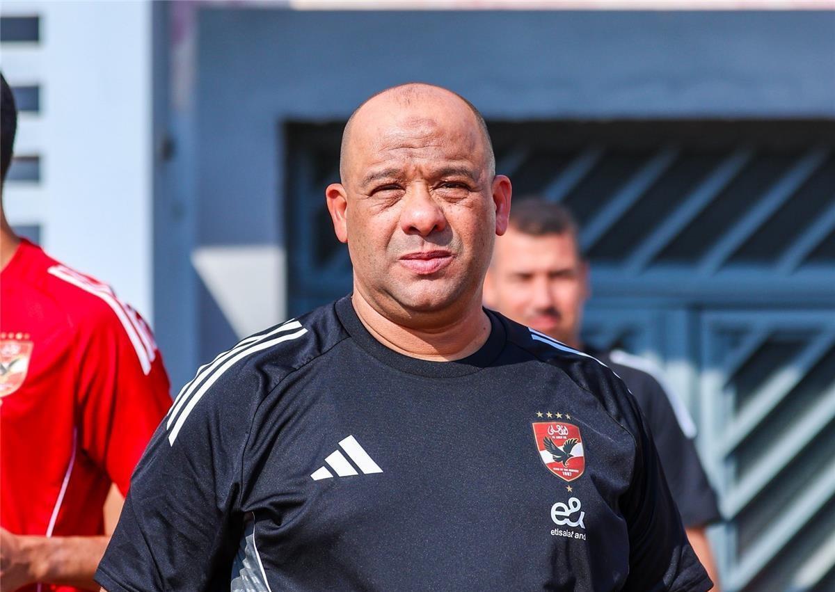 وليد صلاح الدين يلوح بسياسة جديدة: هل تهدد مستقبل تجديد عقود اللاعبين في الأهلي؟